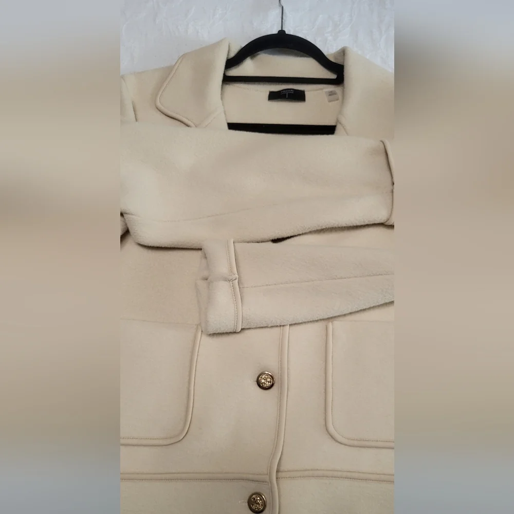 Tahari Elegant Cream Women's Jacket